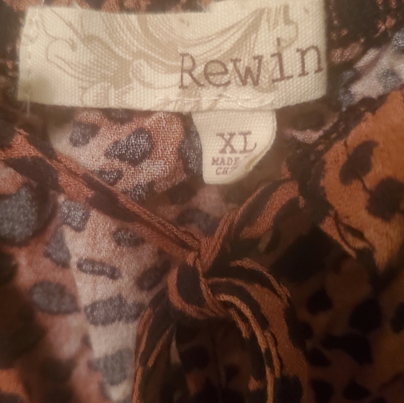 Off the shoulders lepord crop top - Picture 5 of 5